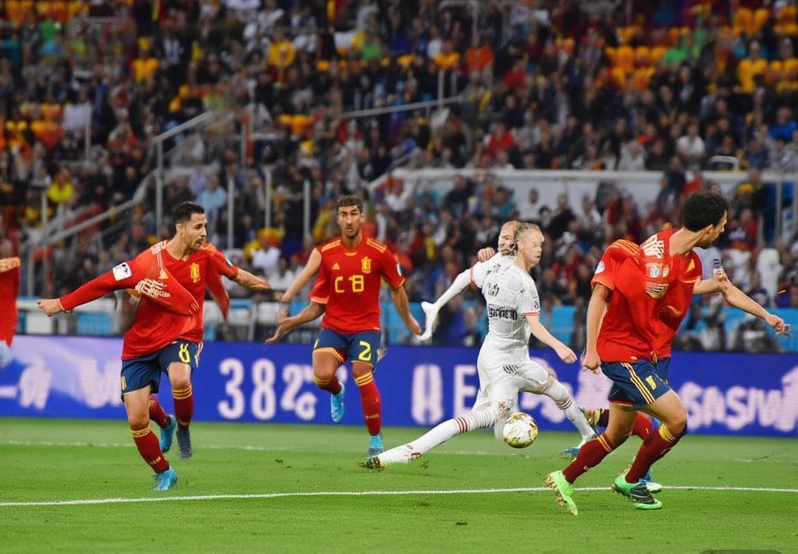 西班牙6-0大胜德国：传控战术解析与德国足球反思